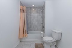 16-Ensuite-BAthroom