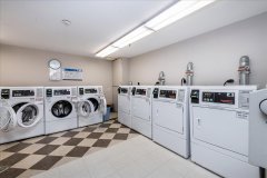 23-Amenities-include-Laundry-Room