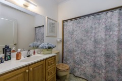 12-Bathroom