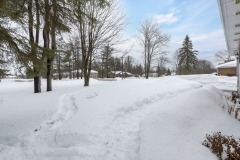 33-Front-Yard