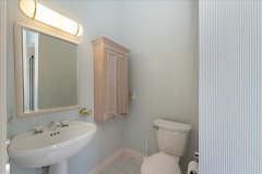 07-Ensuite-Bathroom