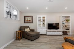 21-Family-Room