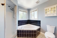 26-Ensuite-Bathroom