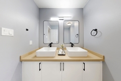 32-Bathroom