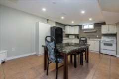 13-In-Law-Suite-Dining-Room