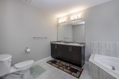 19-Ensuite-Bathroom