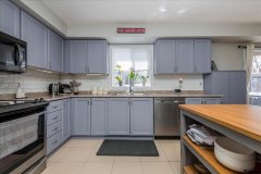 09-Kitchen