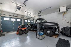 29-Inside-Garage