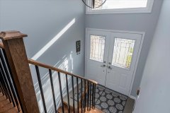 28-frontier-Foyer