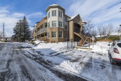 302-492-laclie-Back-of-Building