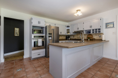 09-Kitchen
