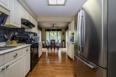 09-Kitchen