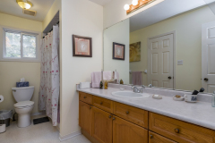 12-Bathroom