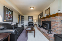 17-Family-Room