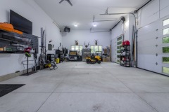 49-Inside-Garage