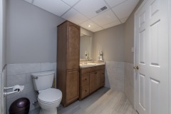 25-Bathroom