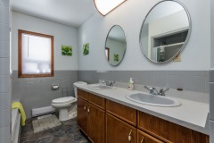 06-Bathroom