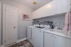44-columbia-21-Main-Floor-Laundry-Room