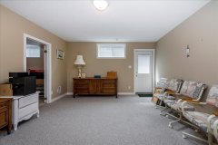 44-columbia-25-In-Law-Suite-Living-Room