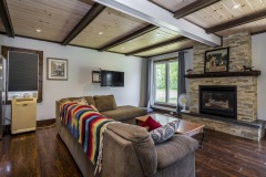 04-Living-Room