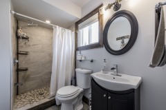 16-Bathroom
