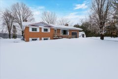 4533-monck-23-Front-Yard