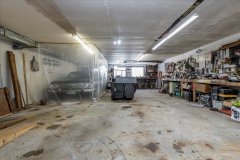4533-monck-27-Inside-Garage