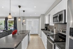 11-48-Roslyn-Rd-7