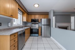 64-stoneybrook-08-Kitchen