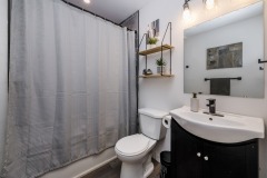 11-Bathroom