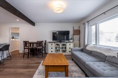 8906-5th-line-05-Living-Room