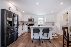 8906-5th-line-08-Kitchen