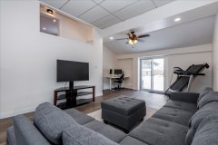 8906-5th-line-16-Family-Room