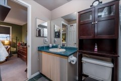 17-Shared-Ensuite