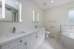 21-Ensuite-BAthroom