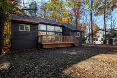 901-17th-concession-west-38-Front-of-House