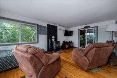 9268-Georgian-Bay-Shore-05-Living-Room