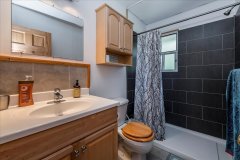 9268-Georgian-Bay-Shore-12-Bathroom