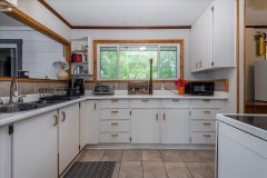 09-Kitchen