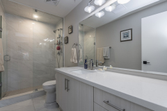 14-Ensuite-Bathroom