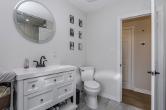 16-Shared-Ensuite-Bathroom