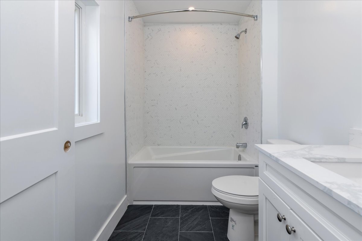 10Ensuite Bathroom Barrie Home