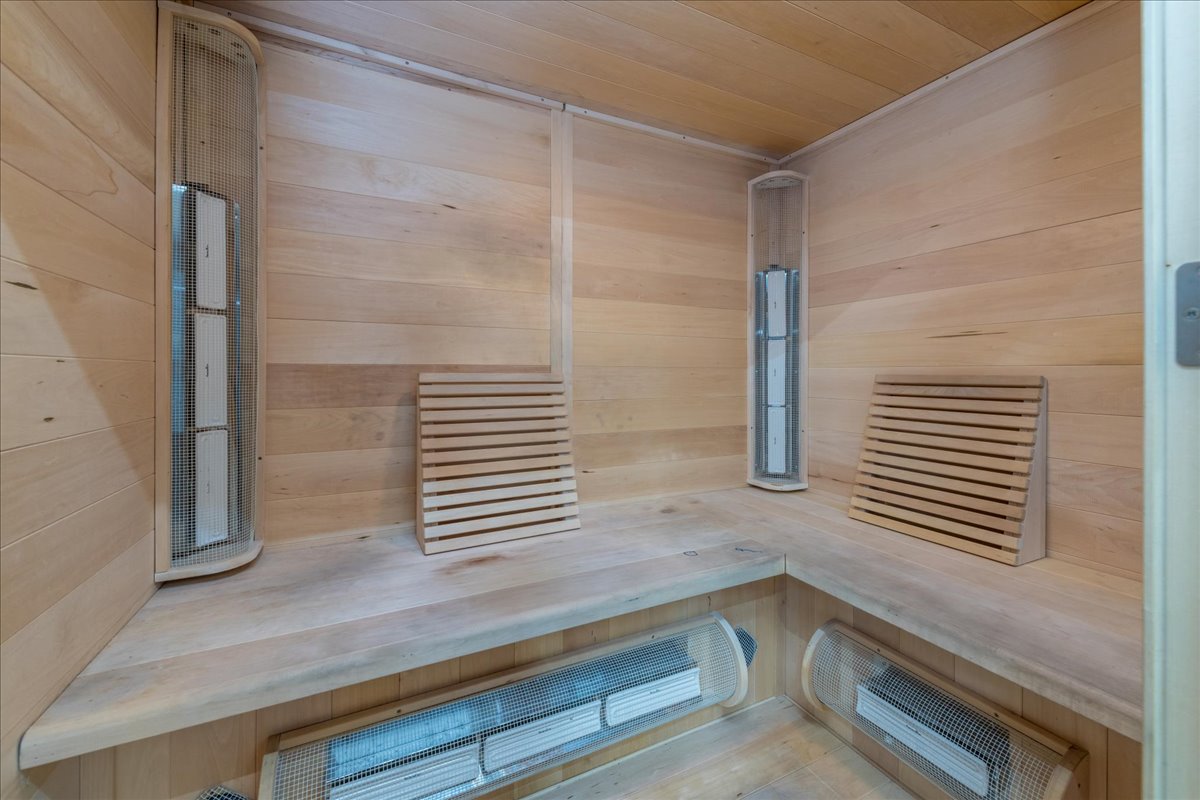 52Sauna Barrie Home
