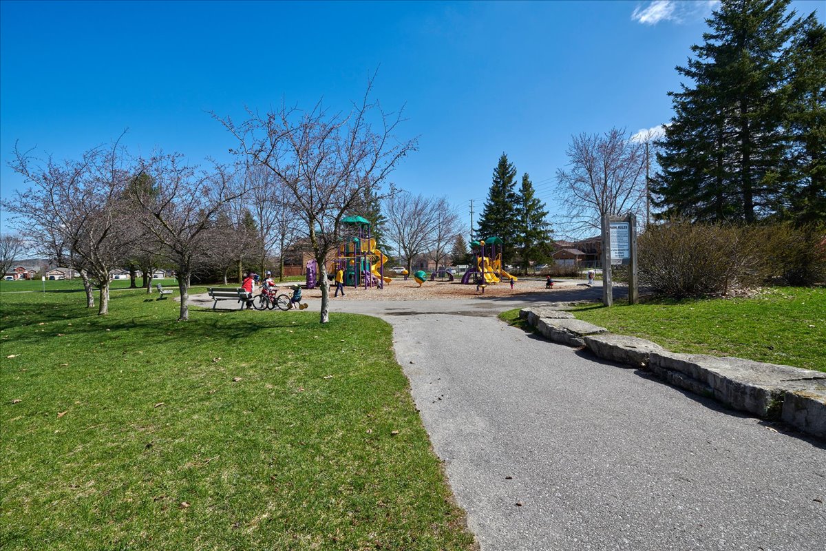 29Ferndale Park Barrie Home